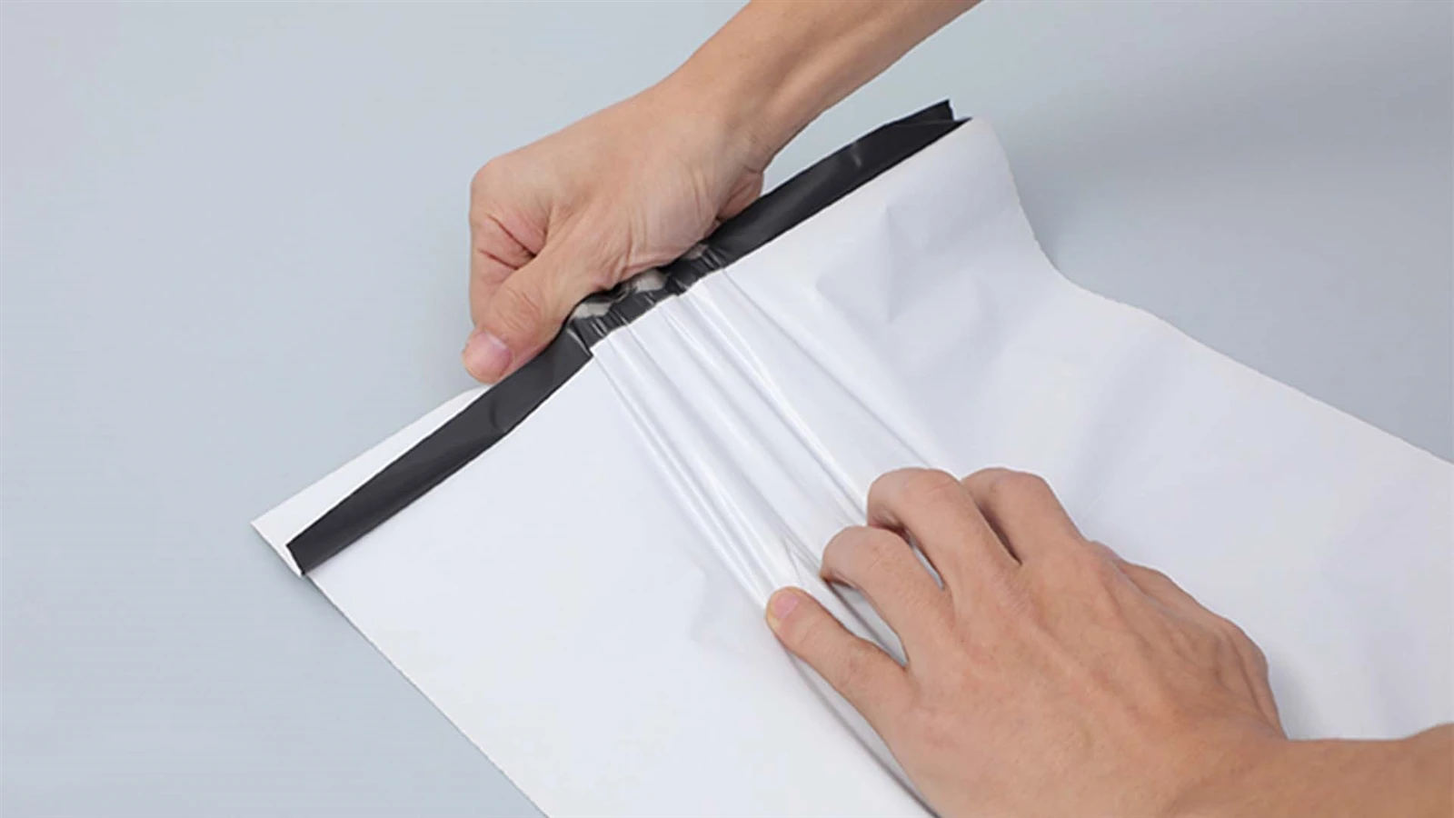 Express bag hot melt glue Express bag hot melt glue